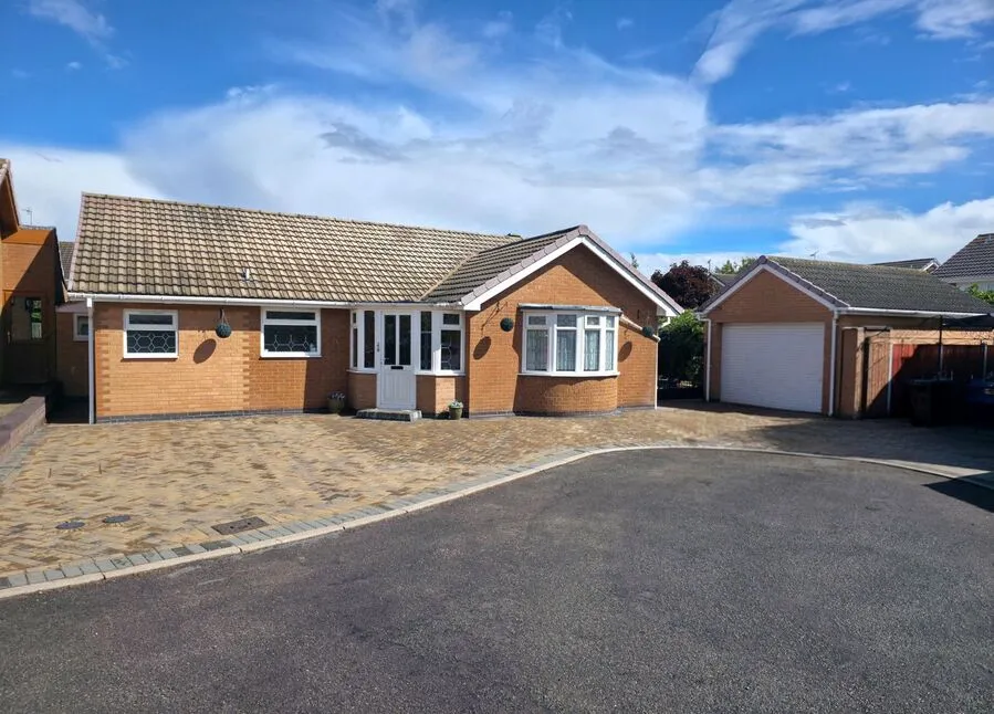 3 bed house for sale — The Firs, Bedworth, Warwickshire, CV12