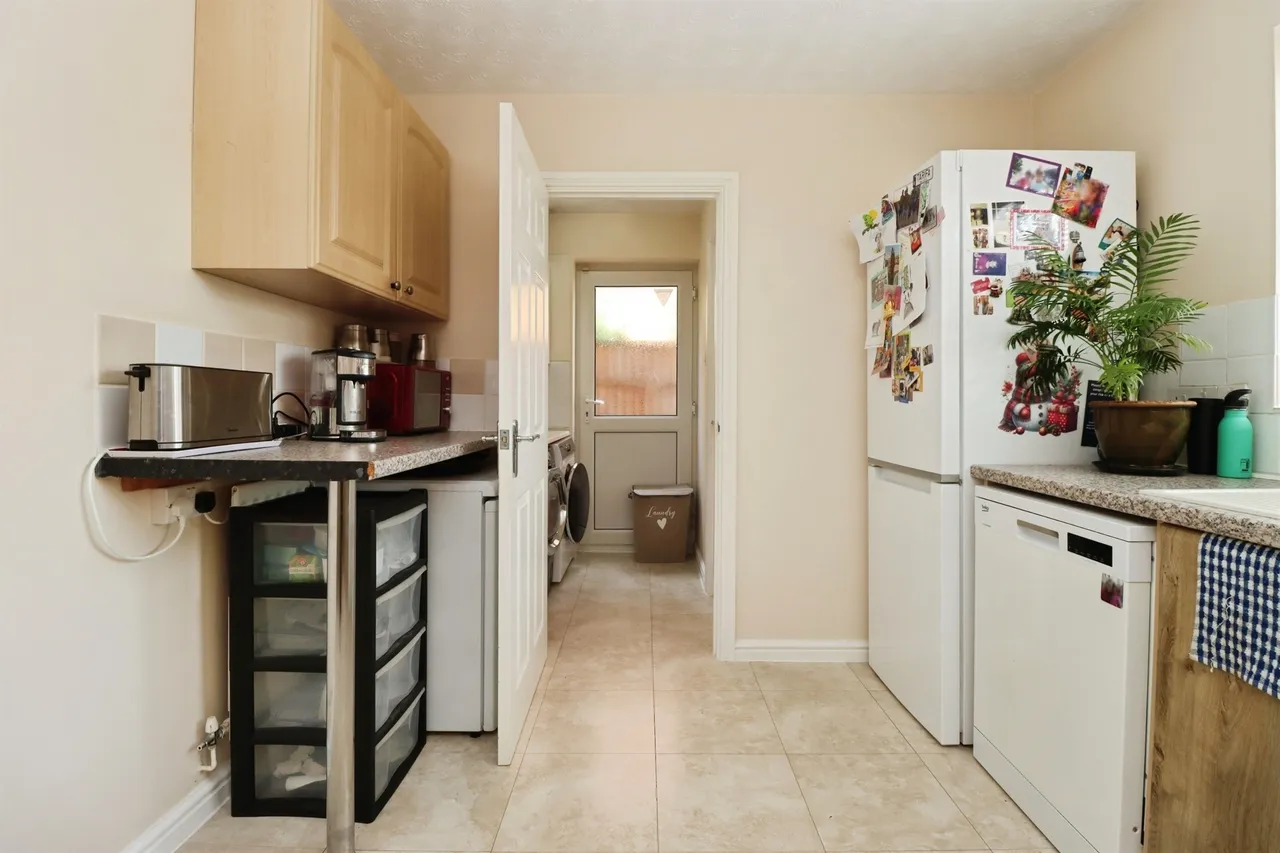 Reynolds Close, Wellingborough, photo 8