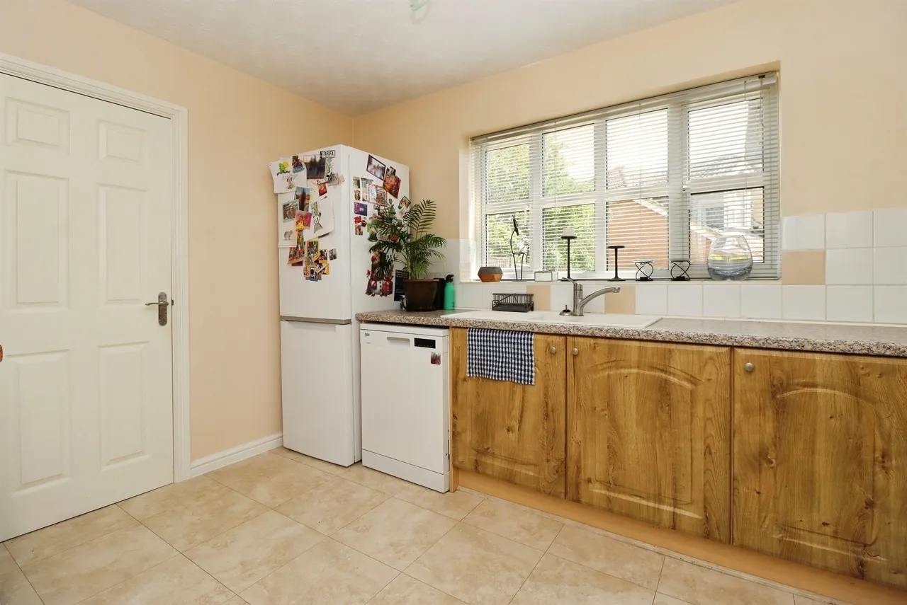 Reynolds Close, Wellingborough, photo 6