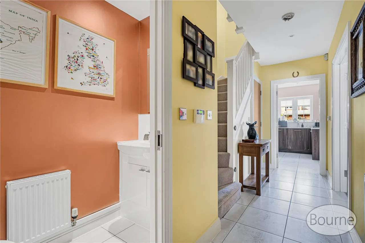 Ayrshire Crescent, Knaphill, GU21, photo 6