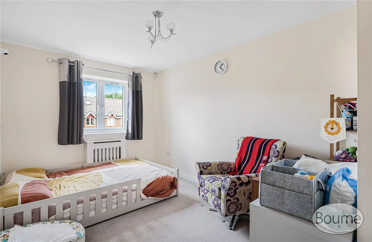 Ayrshire Crescent, Knaphill, GU21, photo 10