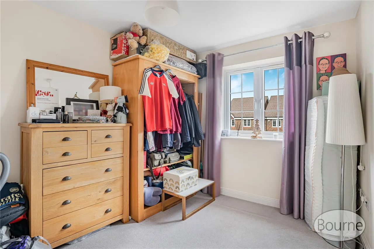 Ayrshire Crescent, Knaphill, GU21, photo 12