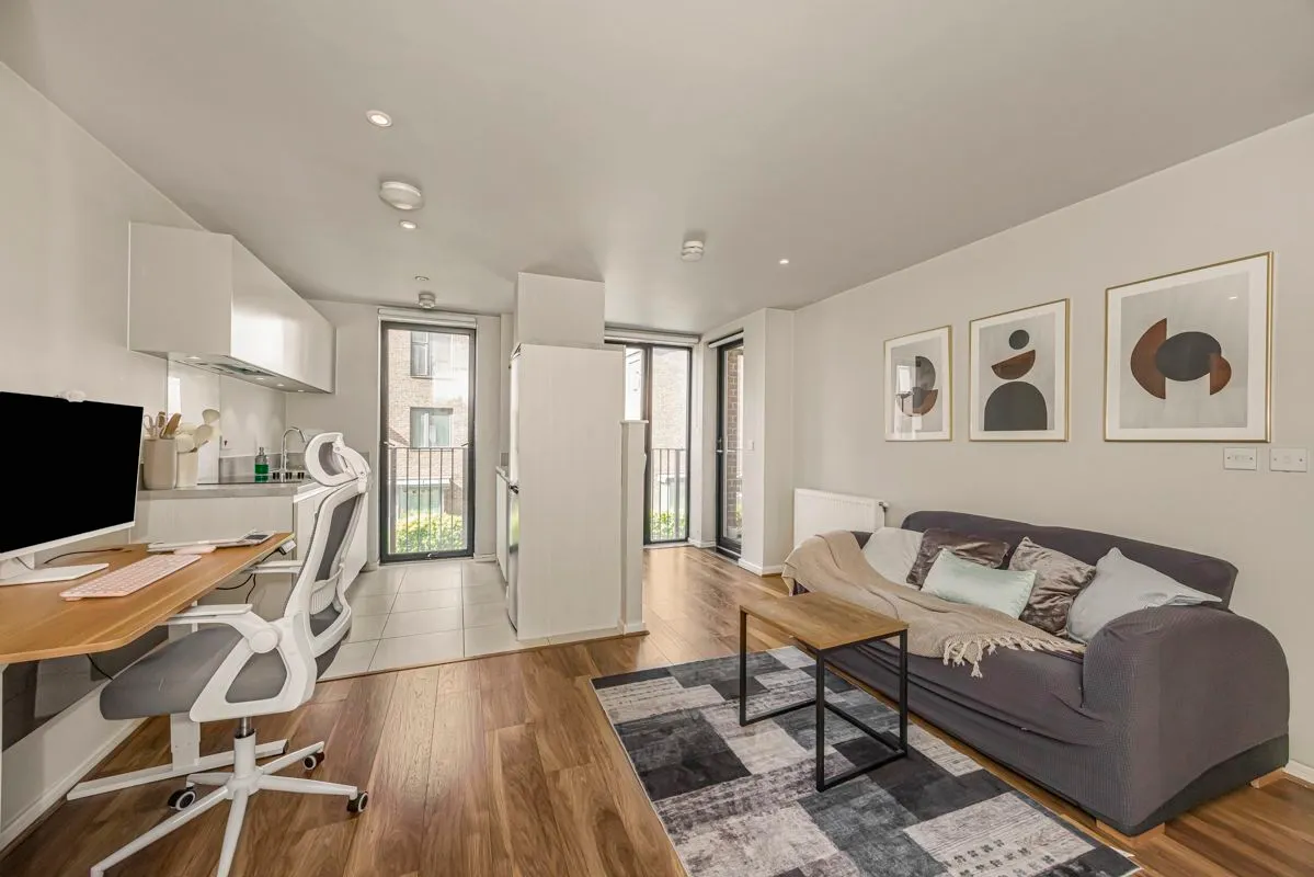 1 bed flat for sale — Evan House, London, E16 1GP