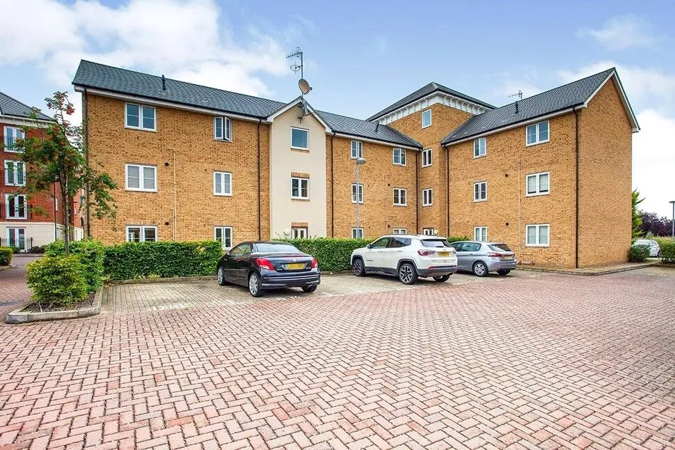 2 bed flat for sale, Dodd Road, Watford, WD24