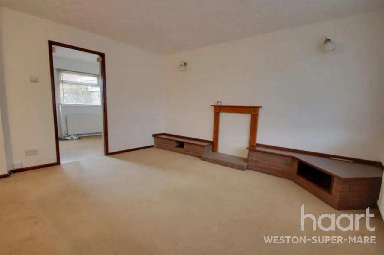 Mead Vale, BS22, photo 2