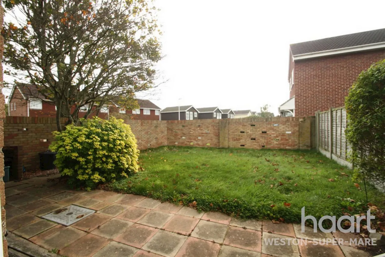Mead Vale, BS22, photo 11
