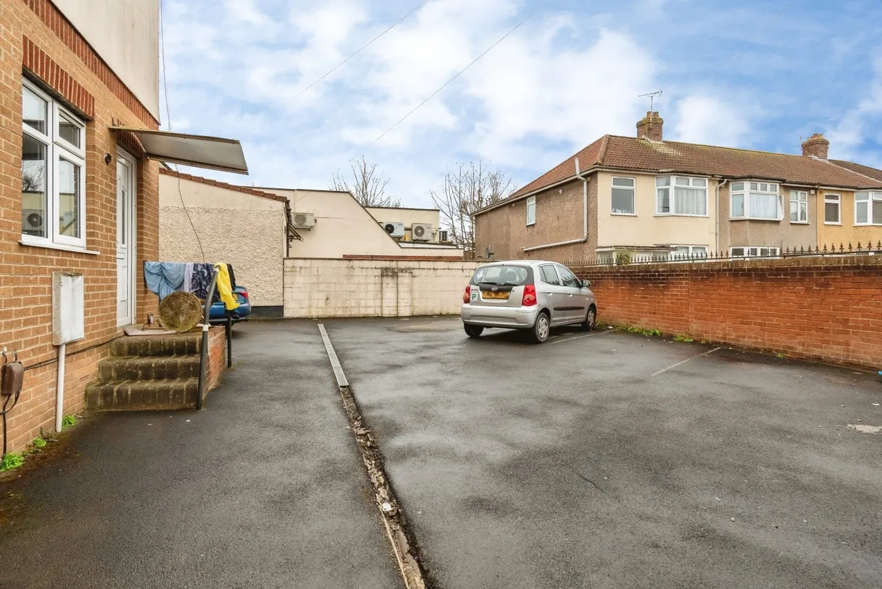 Southmead Road, BRISTOL, Avon, BS10, photo 12