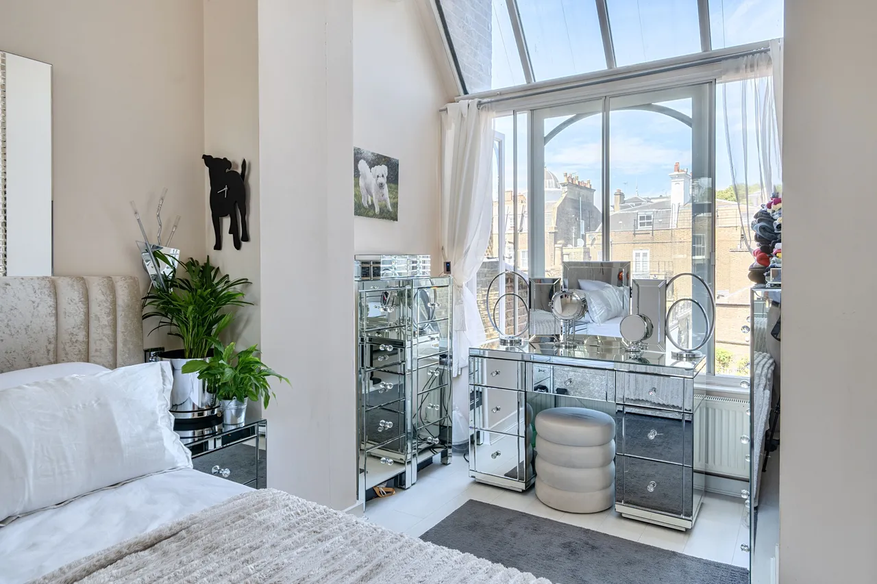 Flat 4, 50 Queens Gate Terrace, London, photo 9