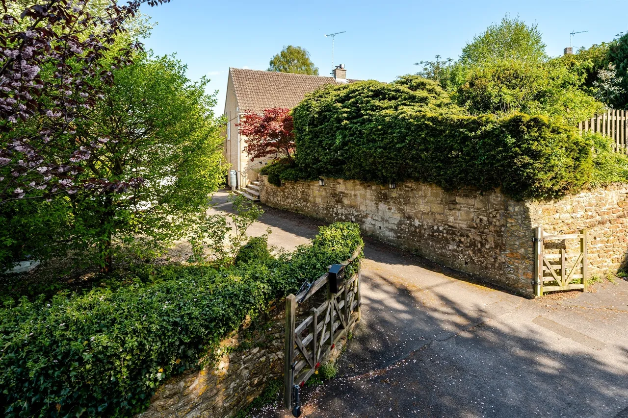 Higher Street, West Chinnock, TA18, photo 4
