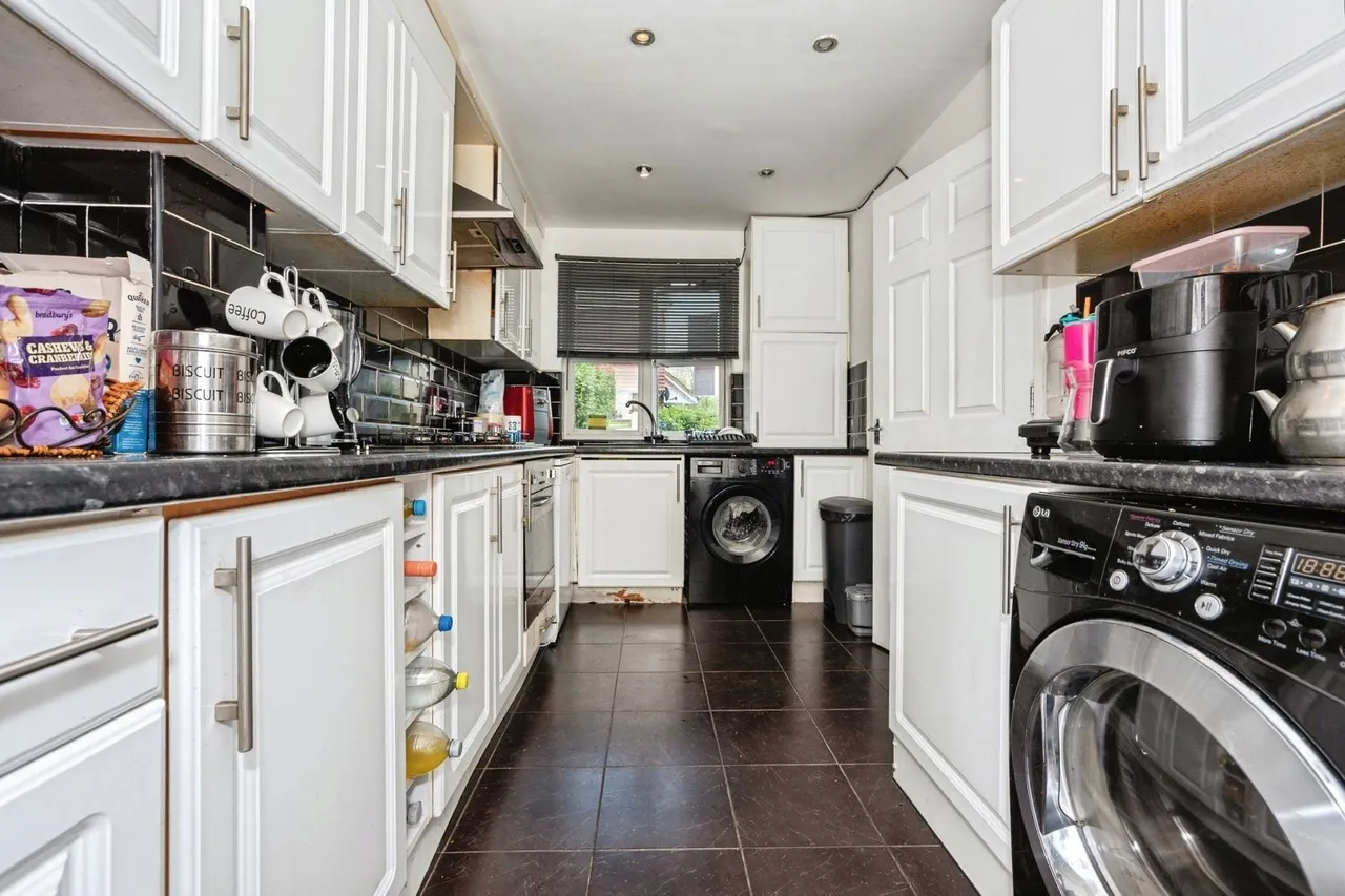Southwell Close, Chafford Hundred, Grays, Essex, RM16, photo 5