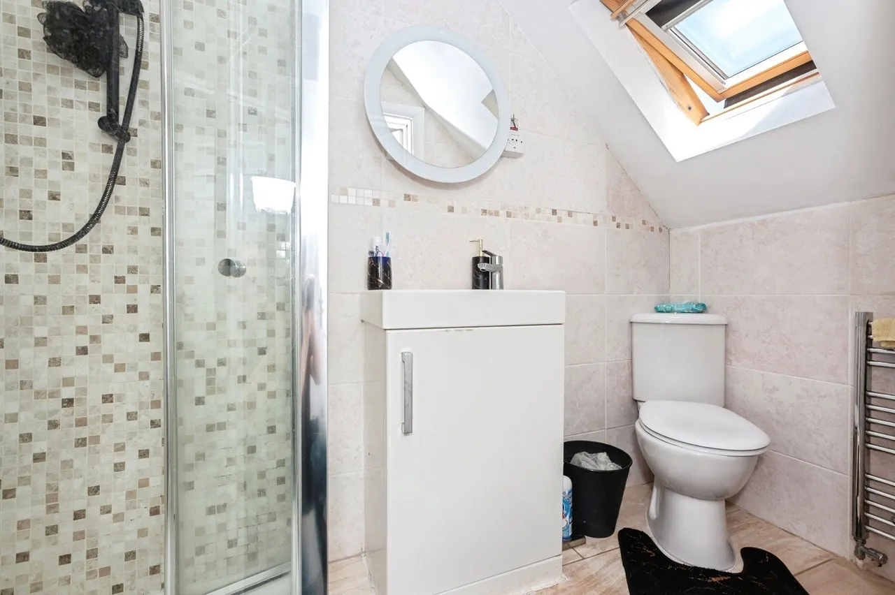 Southwell Close, Chafford Hundred, Grays, Essex, RM16, photo 8