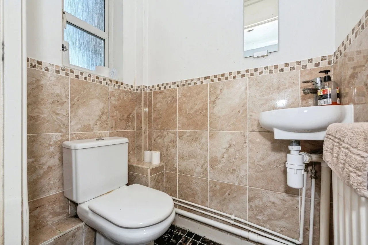 Southwell Close, Chafford Hundred, Grays, Essex, RM16, photo 13