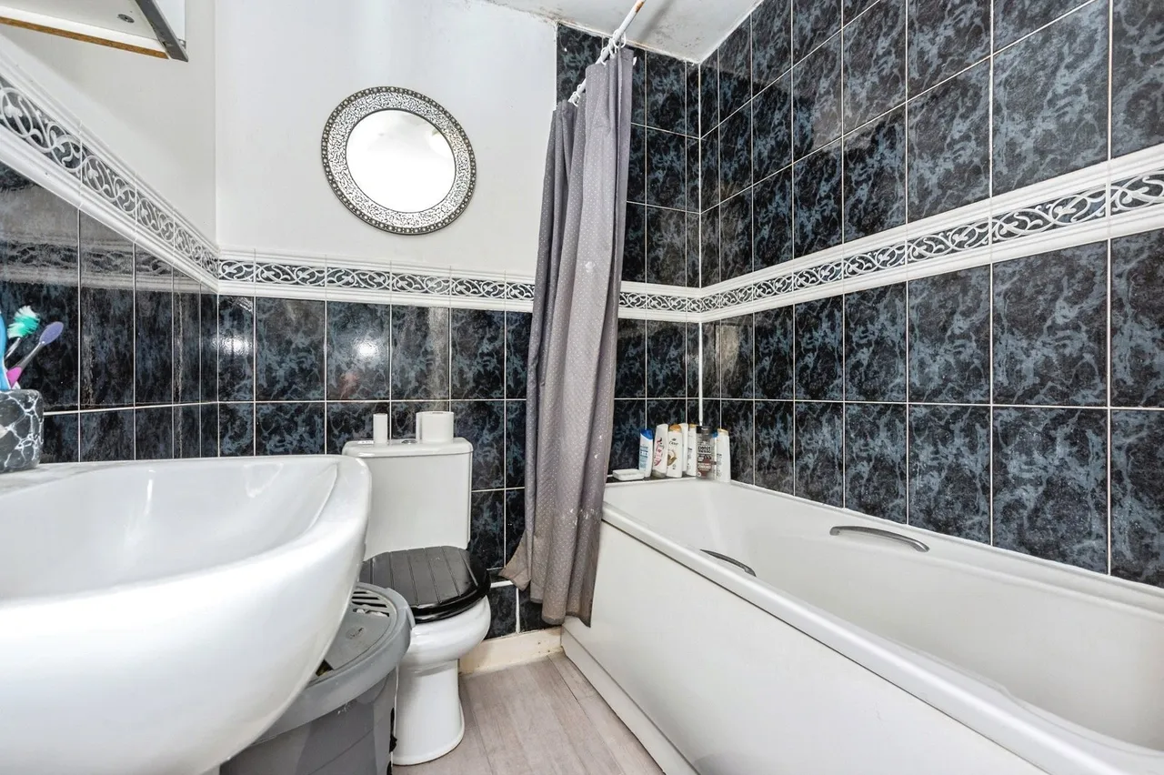 Southwell Close, Chafford Hundred, Grays, Essex, RM16, photo 10