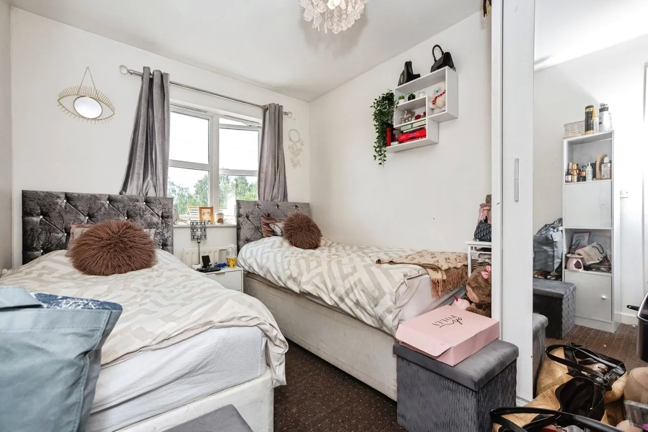 Southwell Close, Chafford Hundred, Grays, Essex, RM16, photo 17