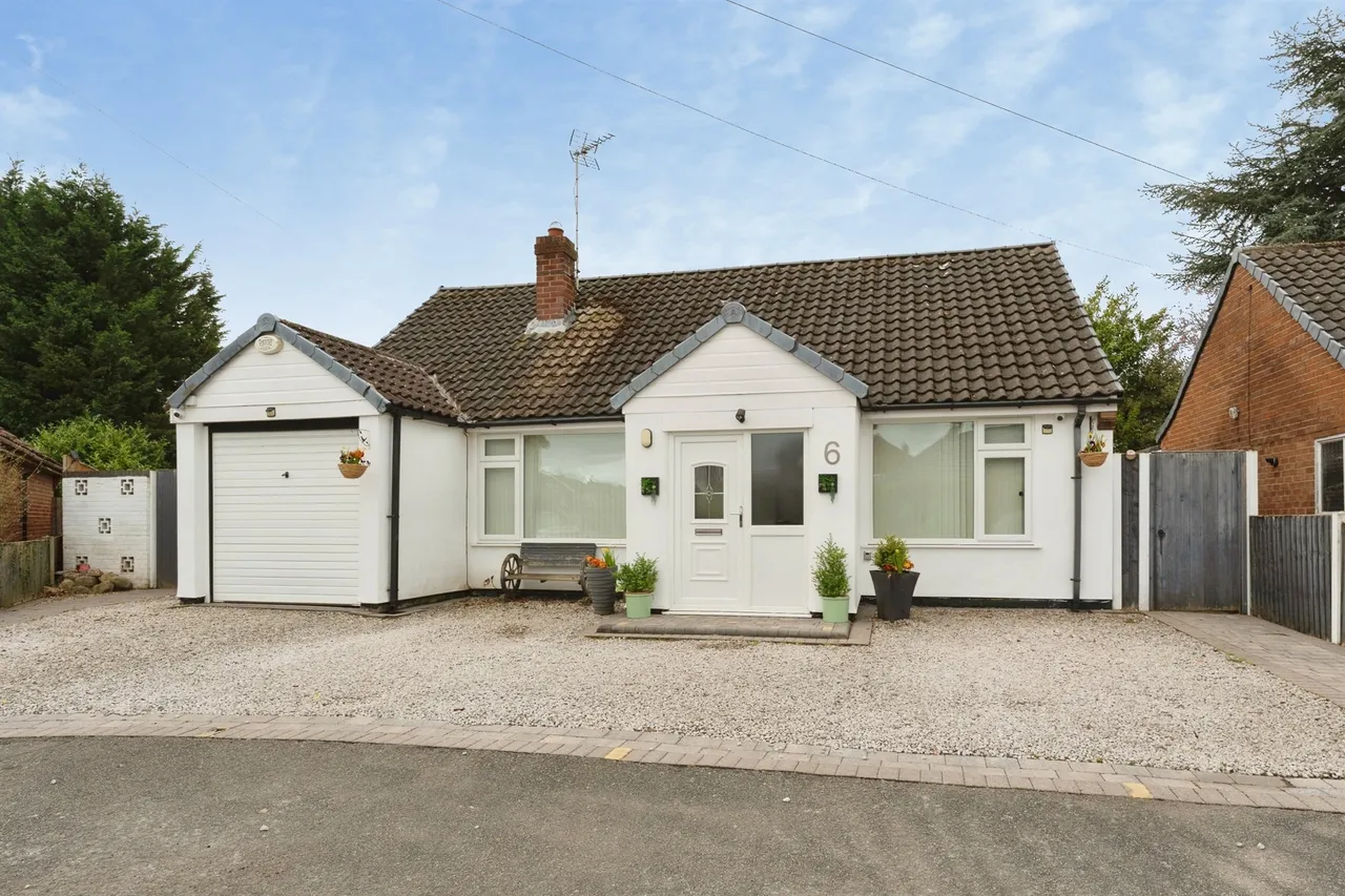 4 bed house for sale — Dunkirk Drive, Whitby, Ellesmere Port