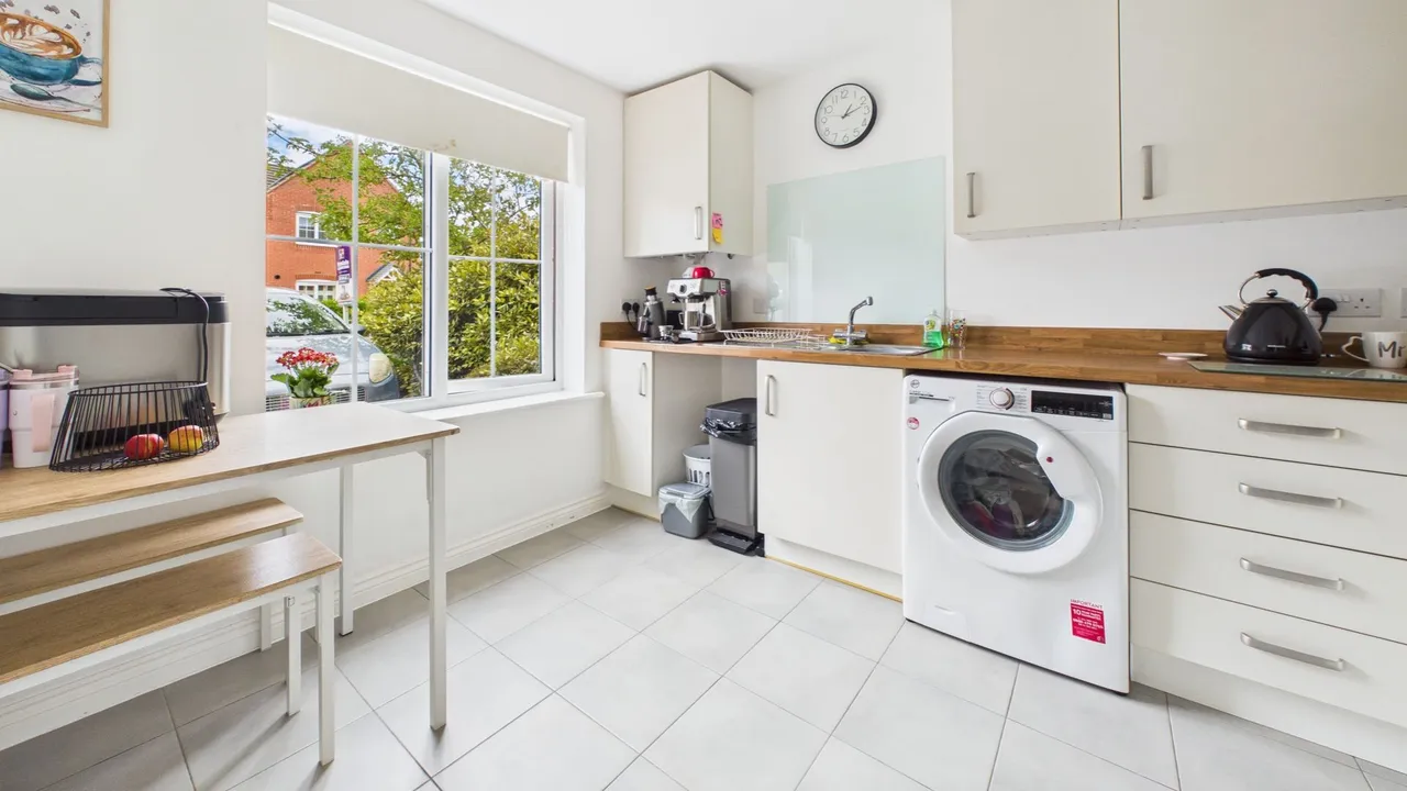 Taunton Road, Bourne, PE10, photo 6