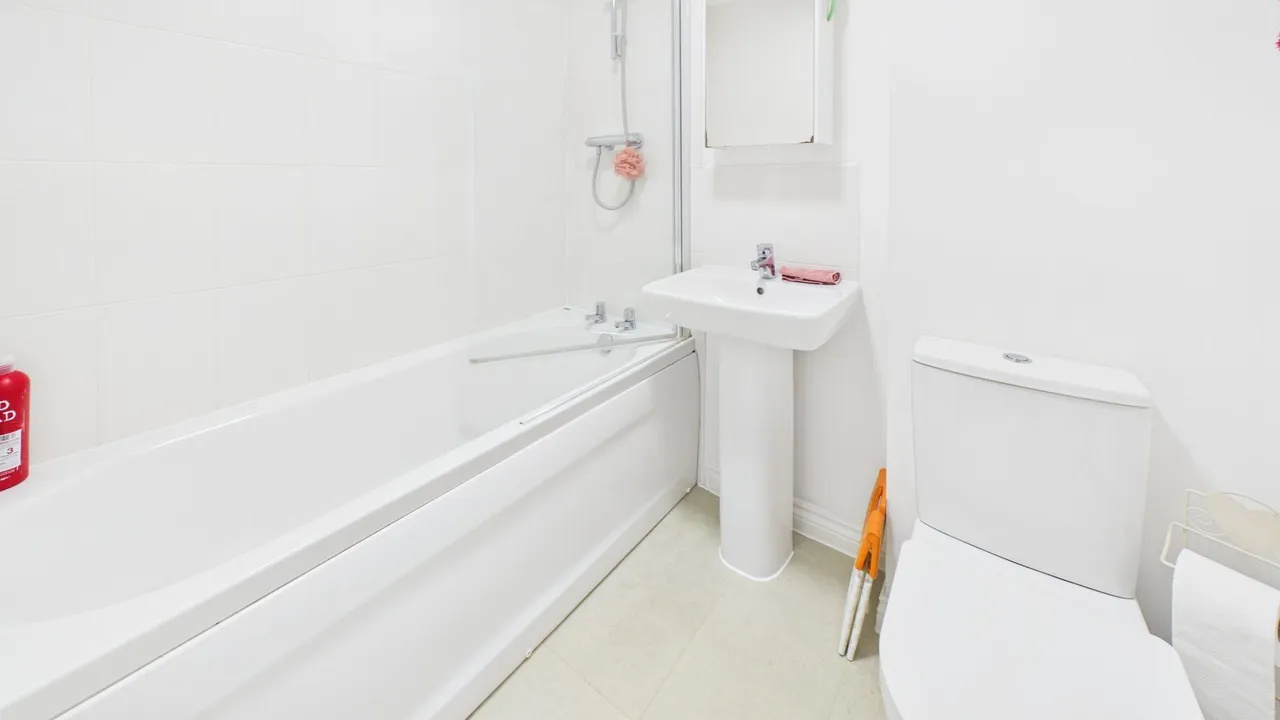 Taunton Road, Bourne, PE10, photo 16