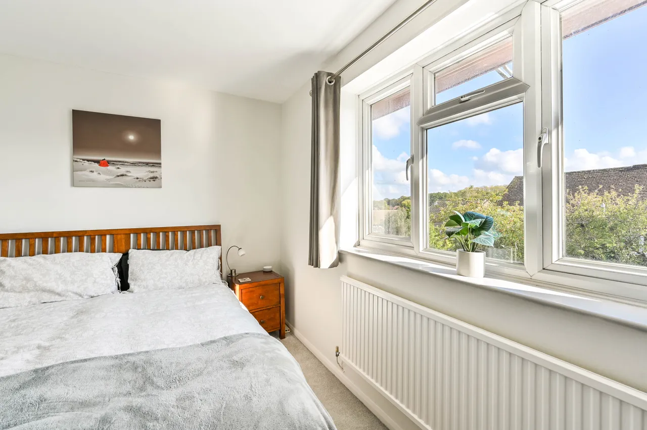 Guildford, GU4, photo 11