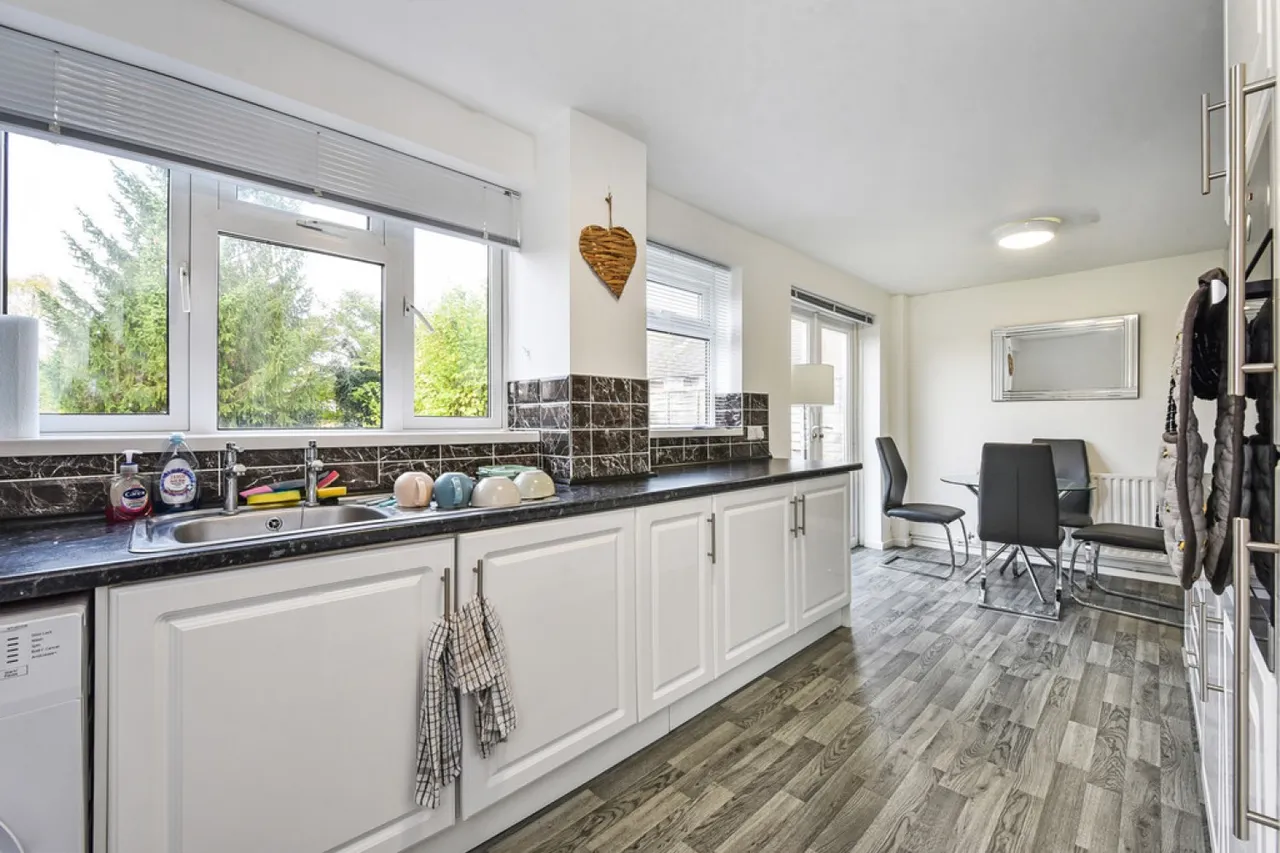 Shepherds Road, Winchester, photo 7