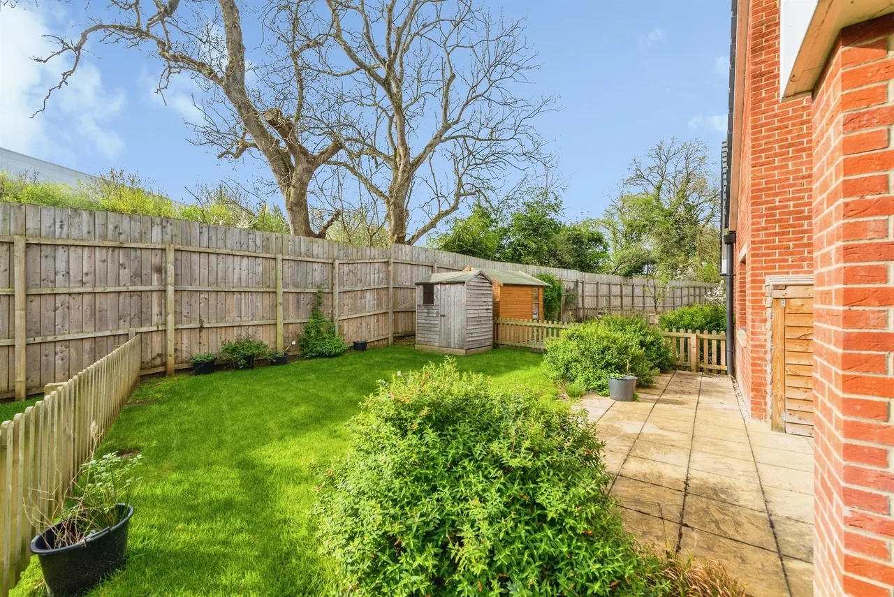 Barnes Road, Swindon, SN3, photo 13