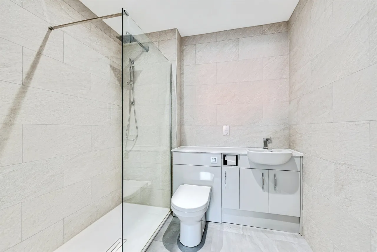 Barnes Road, Swindon, SN3, photo 11
