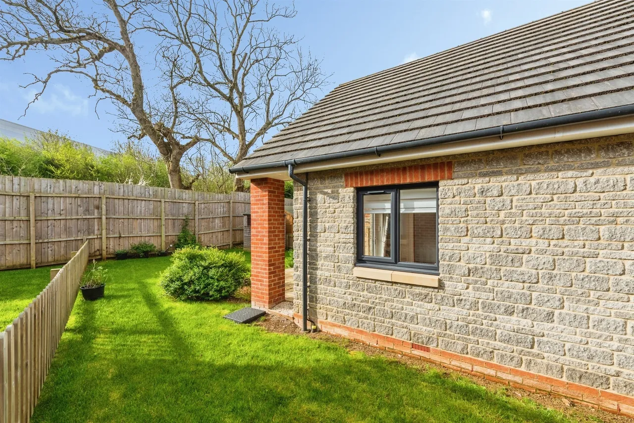 Barnes Road, Swindon, SN3, photo 12