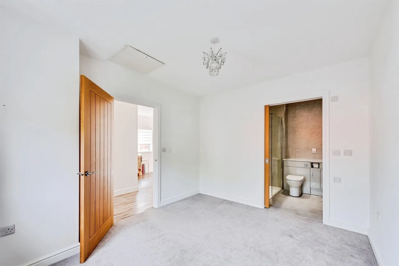 Barnes Road, Swindon, SN3, photo 9