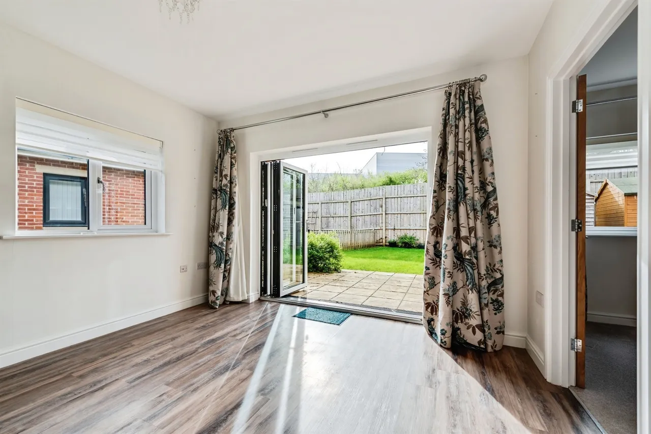 Barnes Road, Swindon, SN3, photo 14