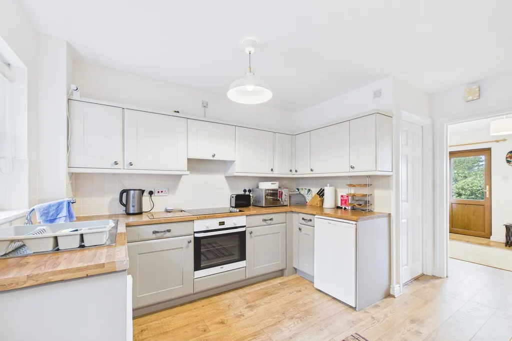 Beathwaite Gardens, Levens, LA8, photo 3