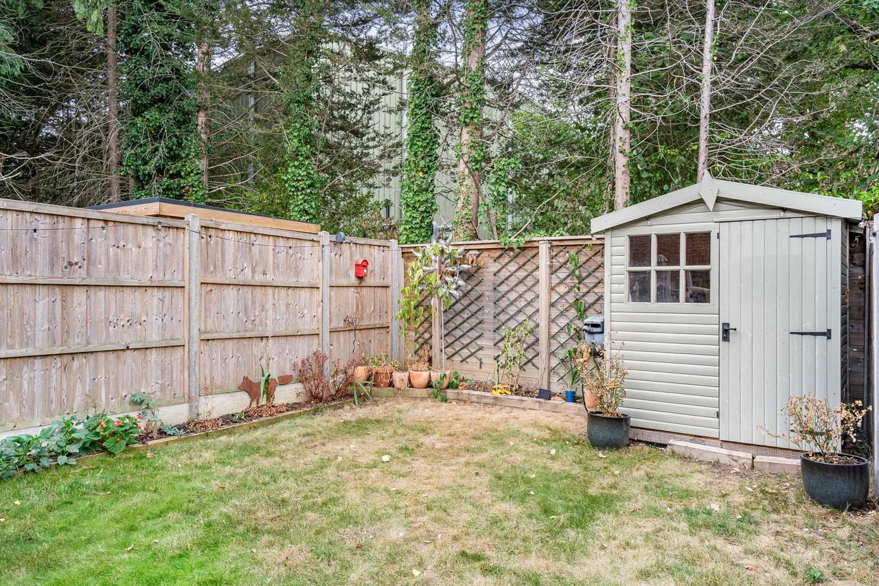 Denton Close, Ash Vale, GU12, photo 10
