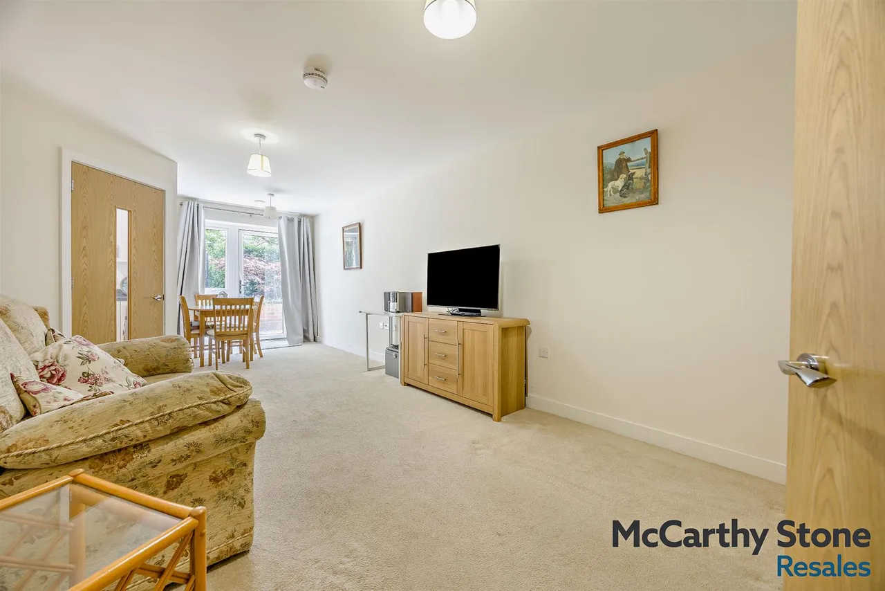 The Moors, Thatcham, RG19, photo 10