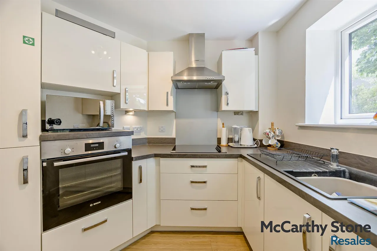 The Moors, Thatcham, RG19, photo 13