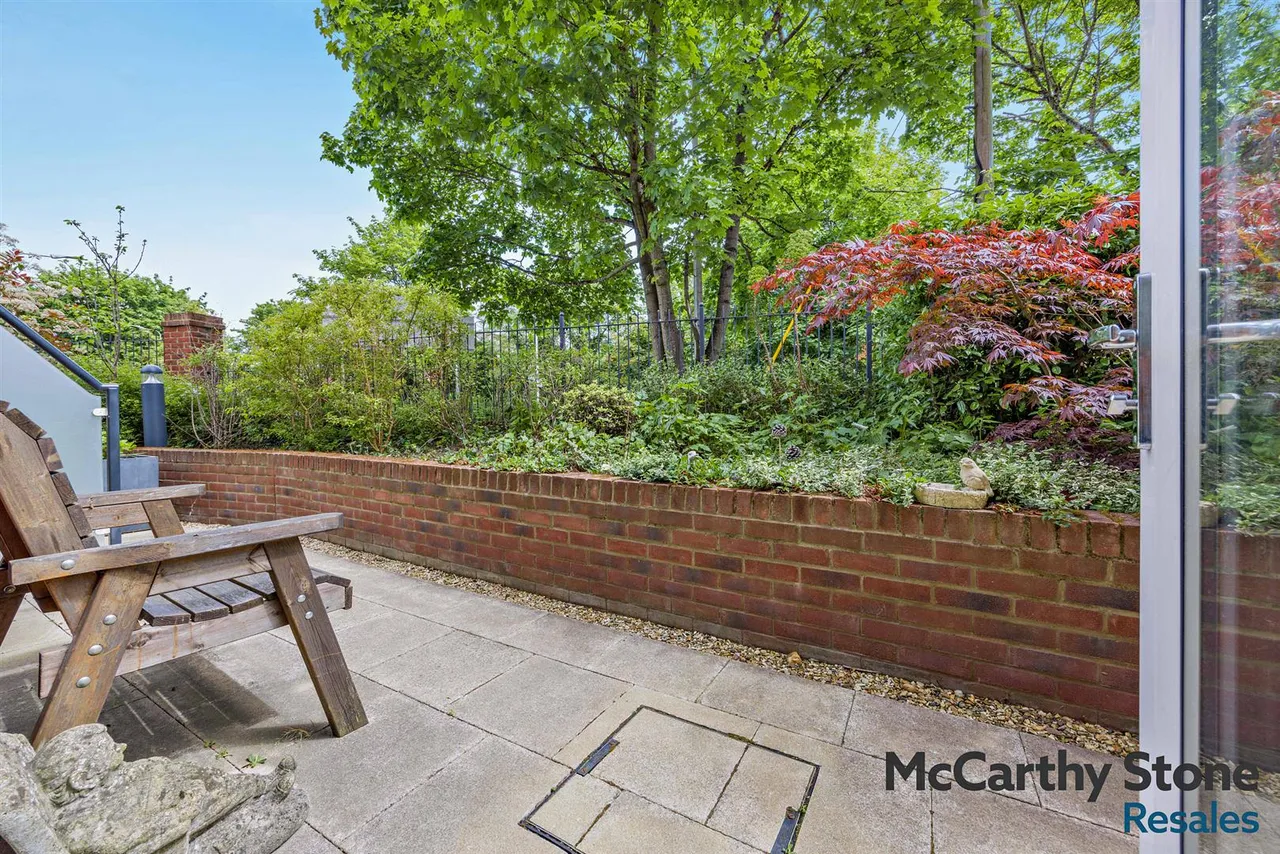 The Moors, Thatcham, RG19, photo 25