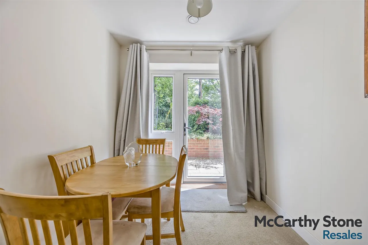 The Moors, Thatcham, RG19, photo 12
