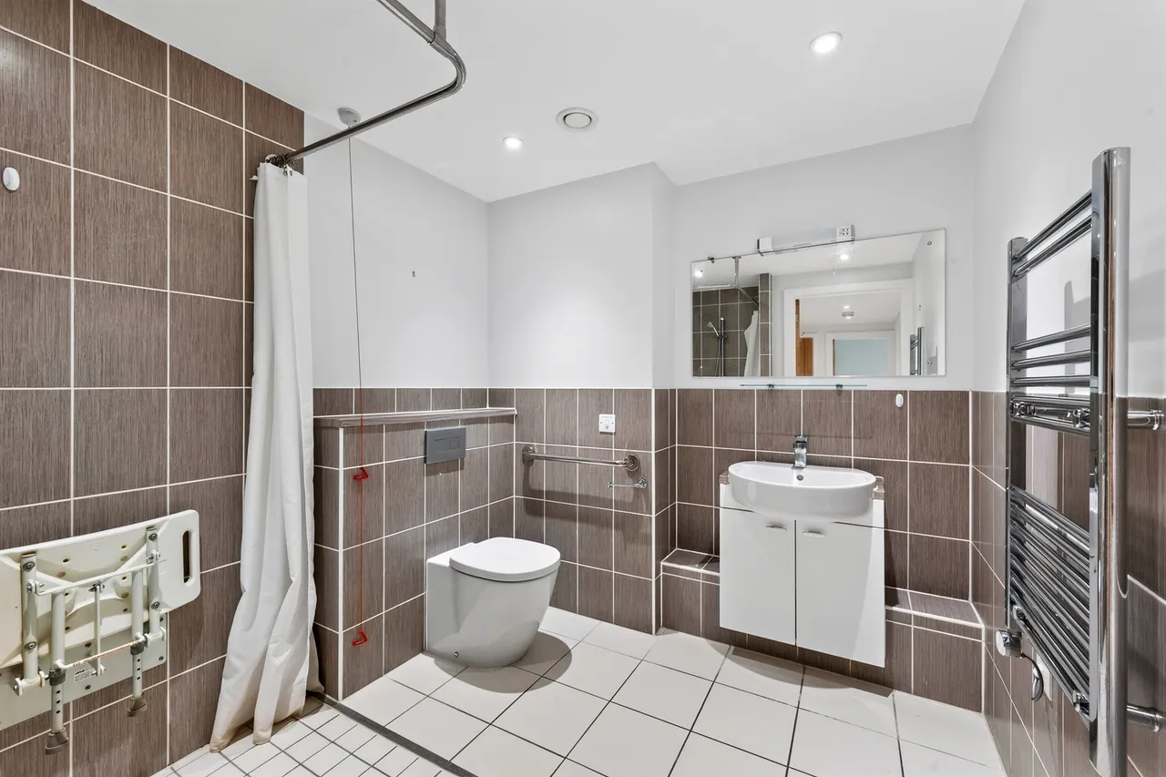 Kingston Road, London, SW20, photo 9