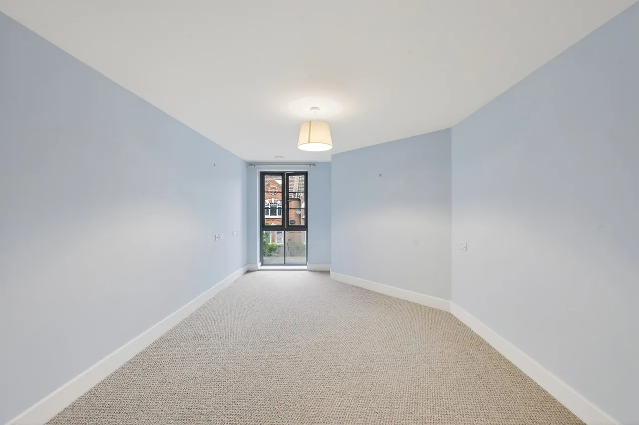 Kingston Road, London, SW20, photo 18