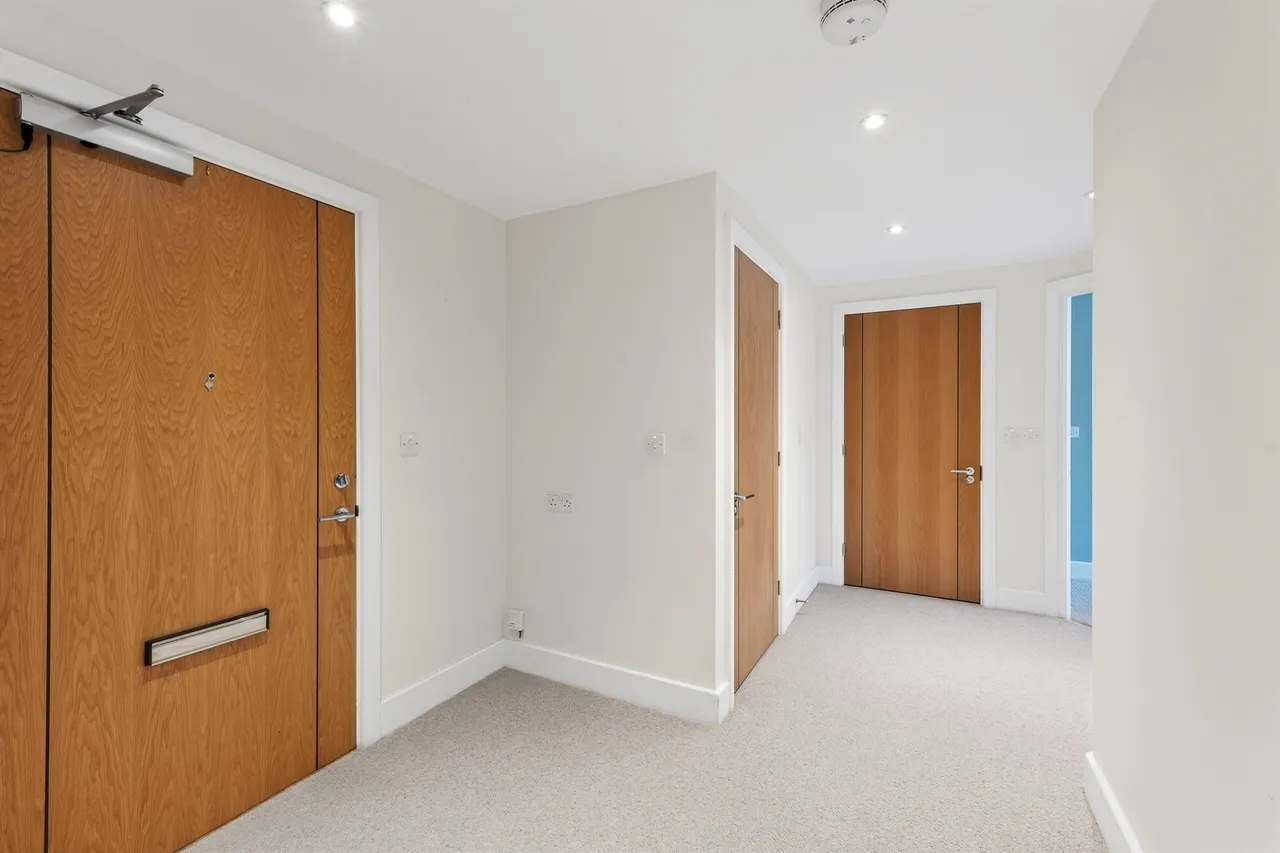 Kingston Road, London, SW20, photo 2
