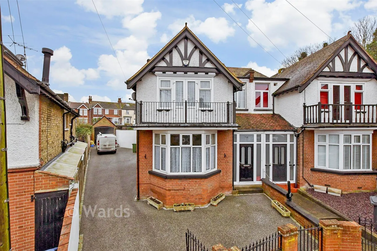 4 bed house for sale, St. George's Road, Broadstairs, CT10