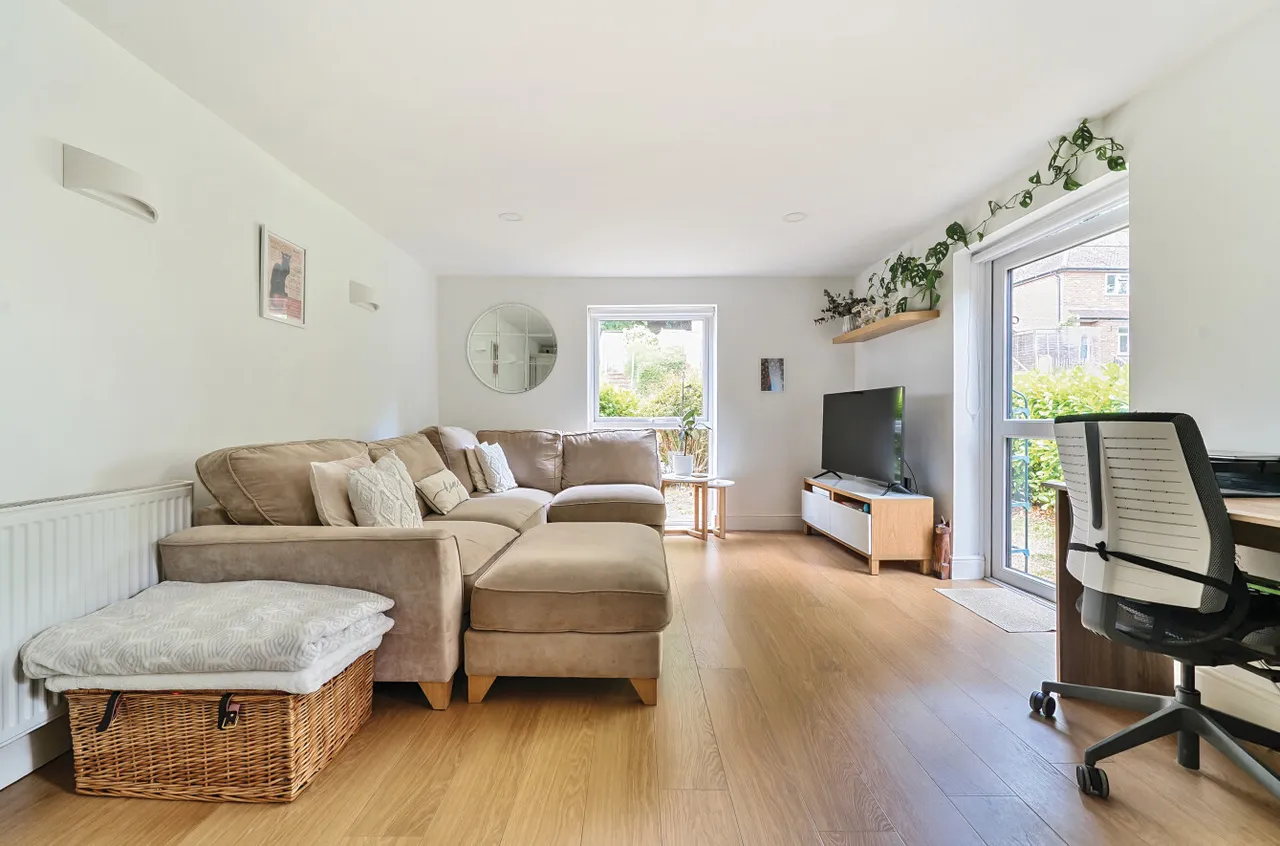 Catteshall Lane, Godalming, GU7, photo 10