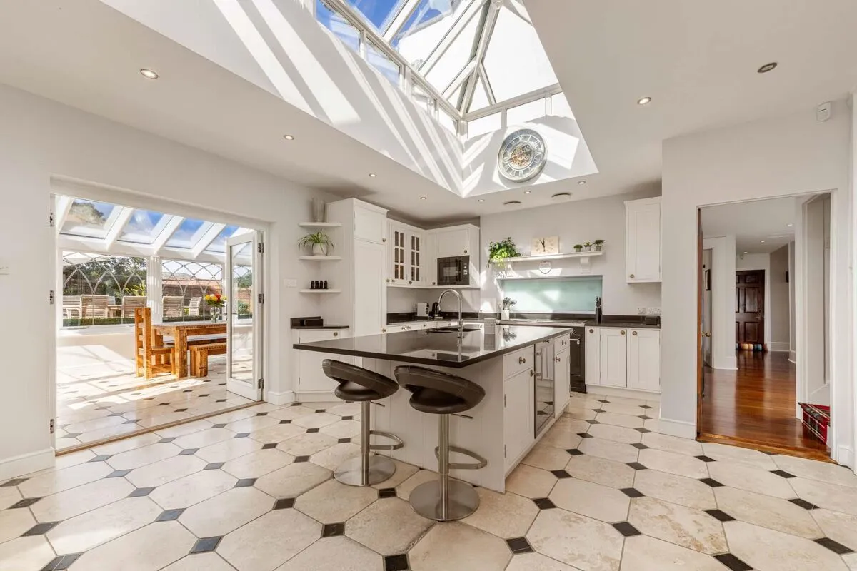 The Bury, Odiham, RG29, photo 2
