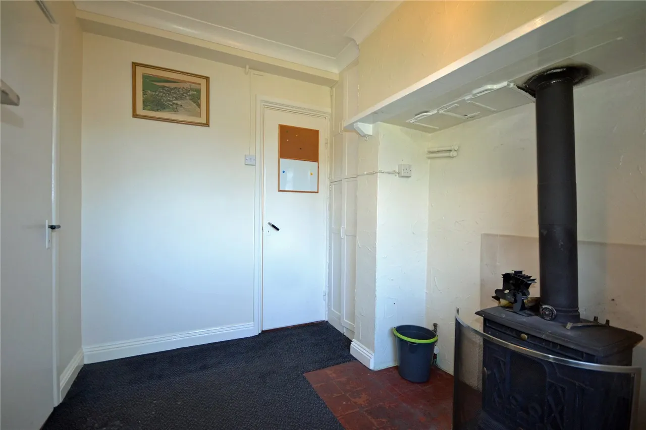 Warborne Lane, Portmore, Lymington, Hampshire, SO41 5RH, photo 8