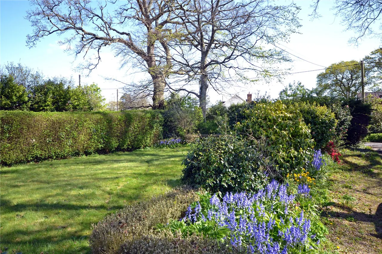 Warborne Lane, Portmore, Lymington, Hampshire, SO41 5RH, photo 7