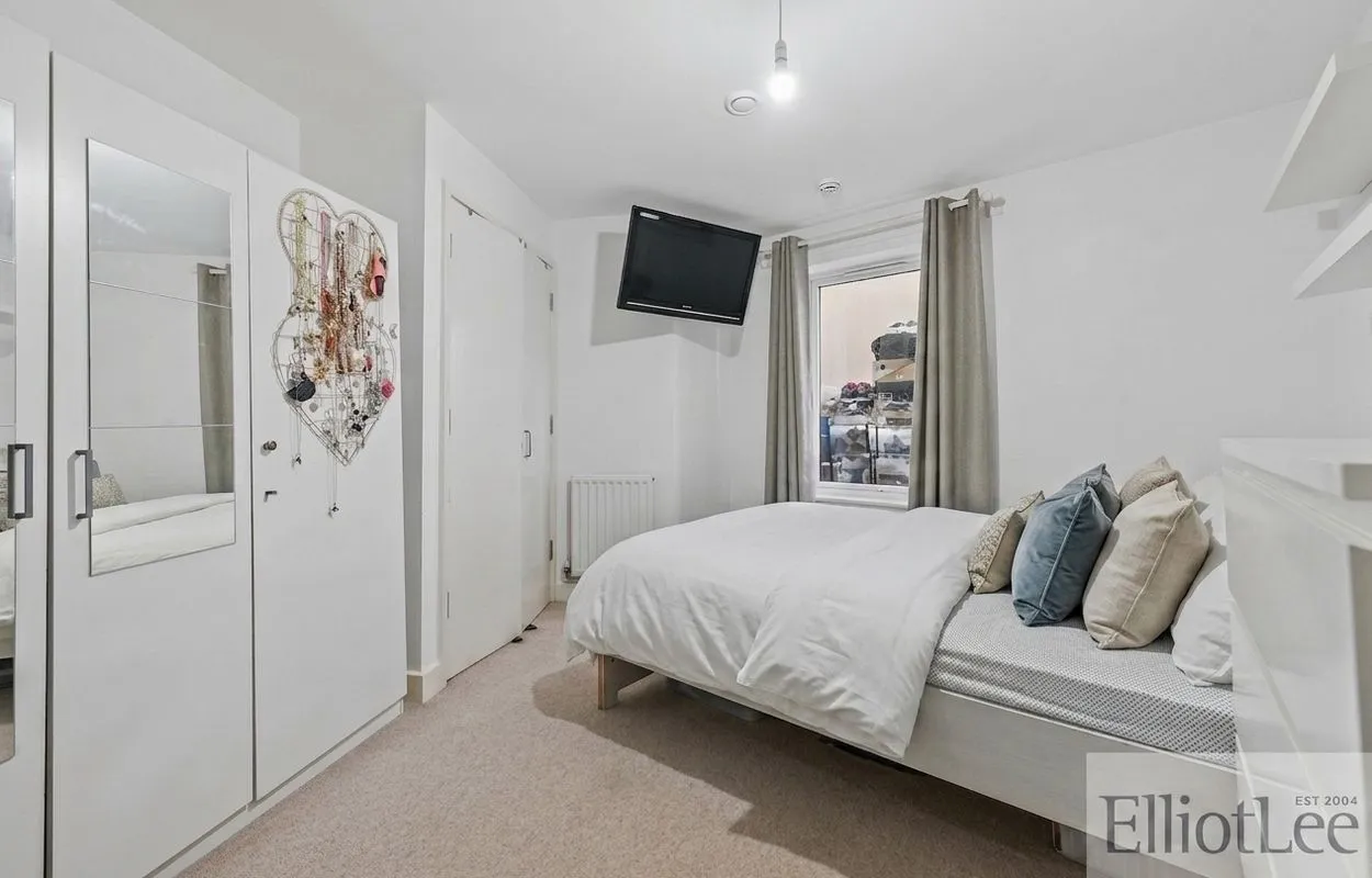 Pearmain House, 16 Apple Grove, HA2, photo 5