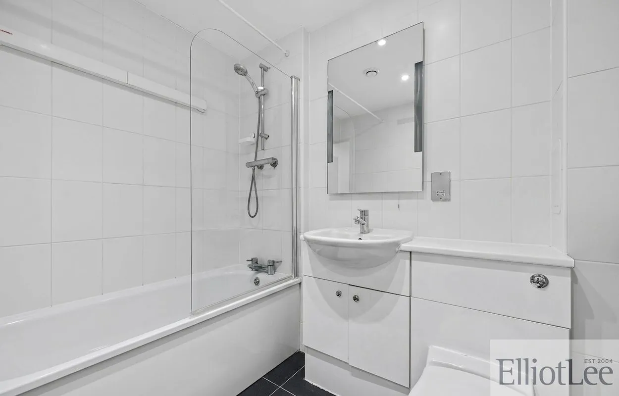 Pearmain House, 16 Apple Grove, HA2, photo 6