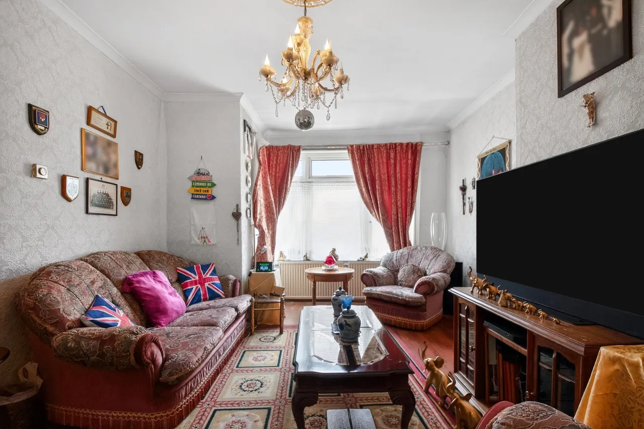 Willenhall Road, London, photo 5