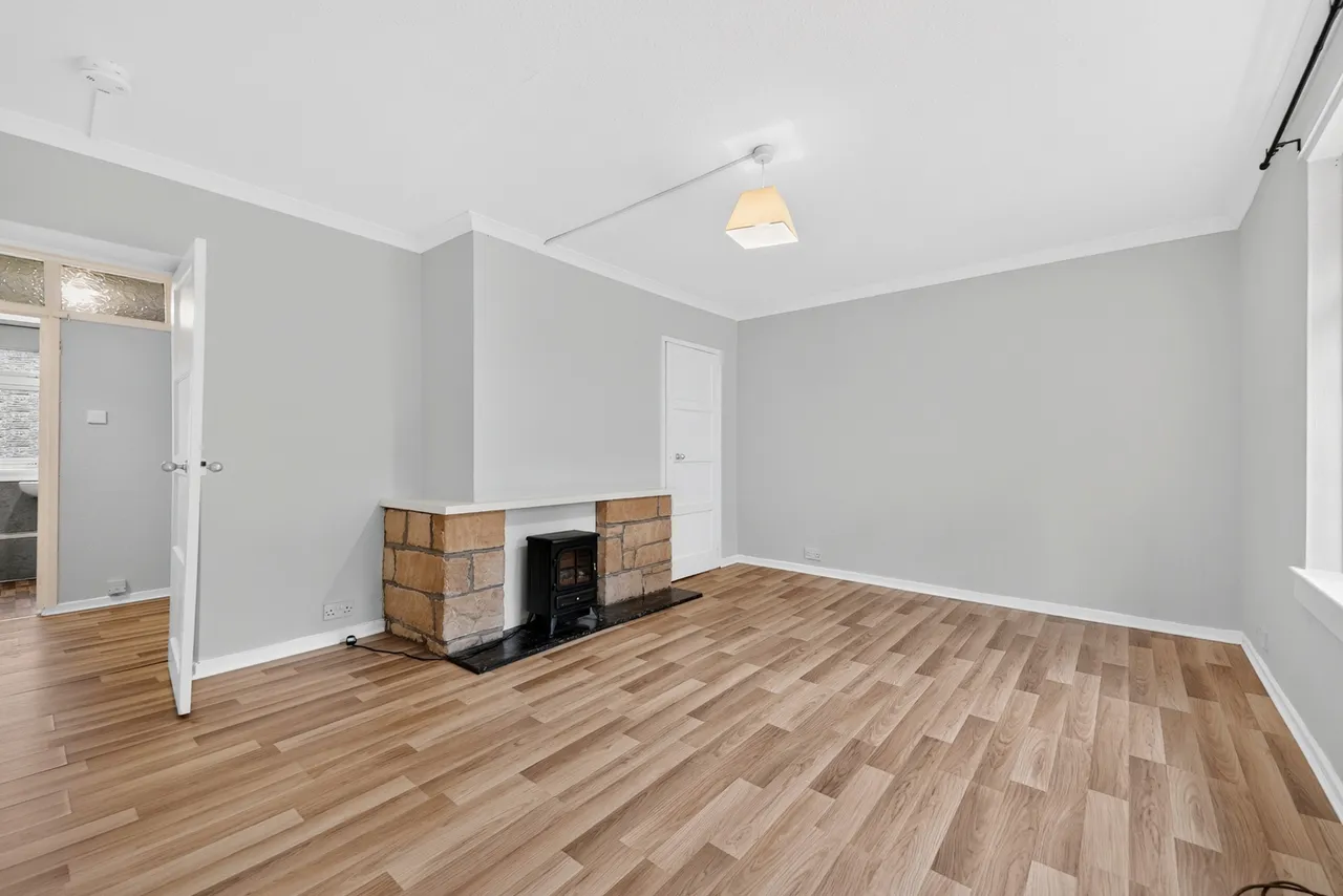 Robslee Road, Thornliebank, G46, photo 4