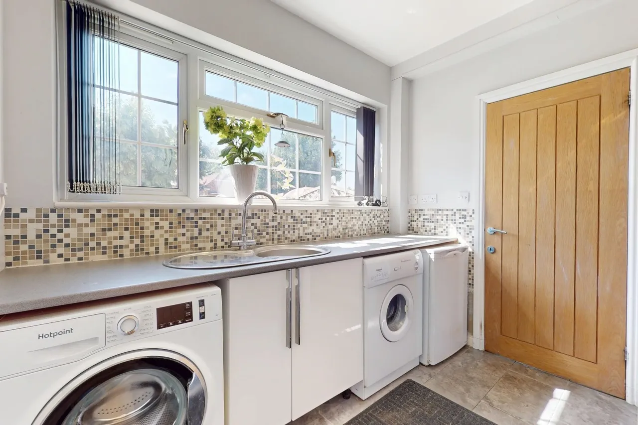 Mill House, Hadley Park East, Hadley TF1 6QJ, photo 9