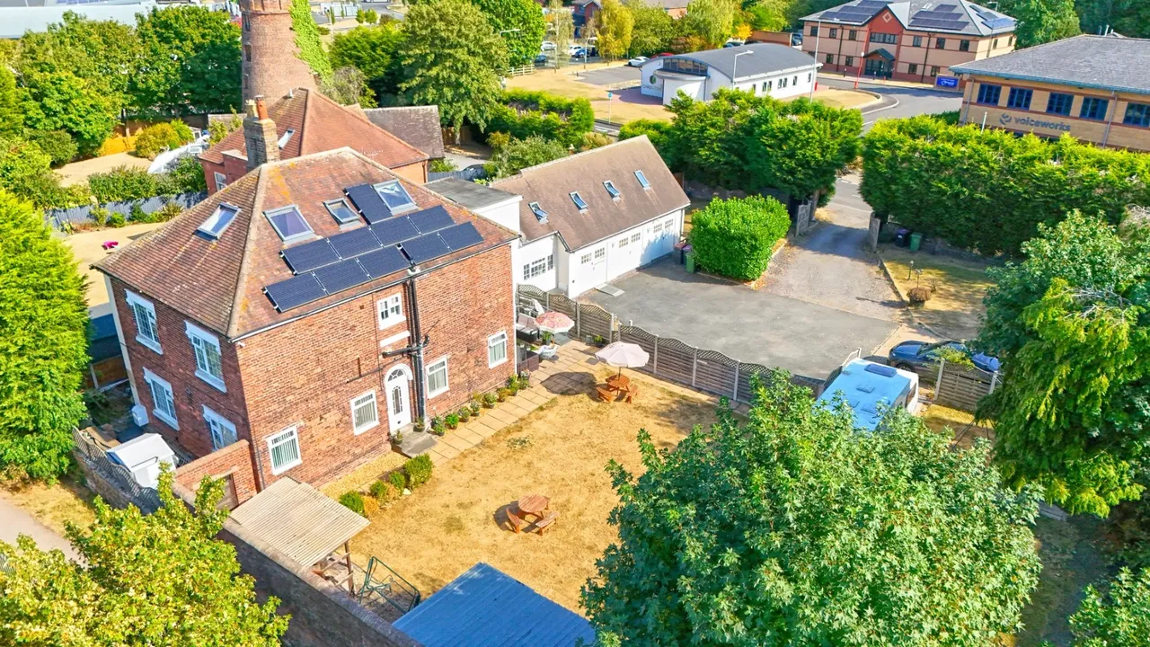 Mill House, Hadley Park East, Hadley TF1 6QJ, photo 4