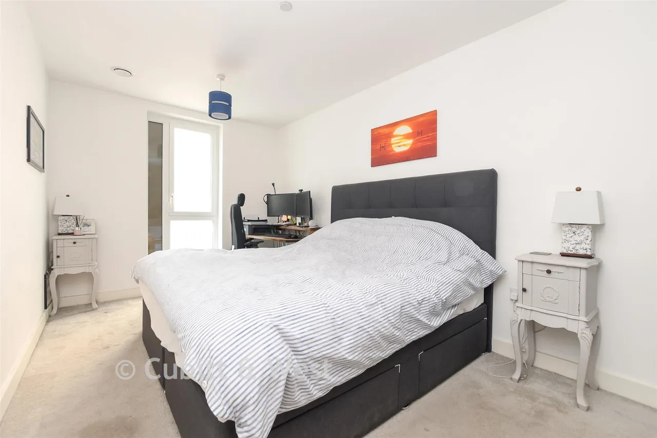 Marketfield Way, Redhill, RH1, photo 9