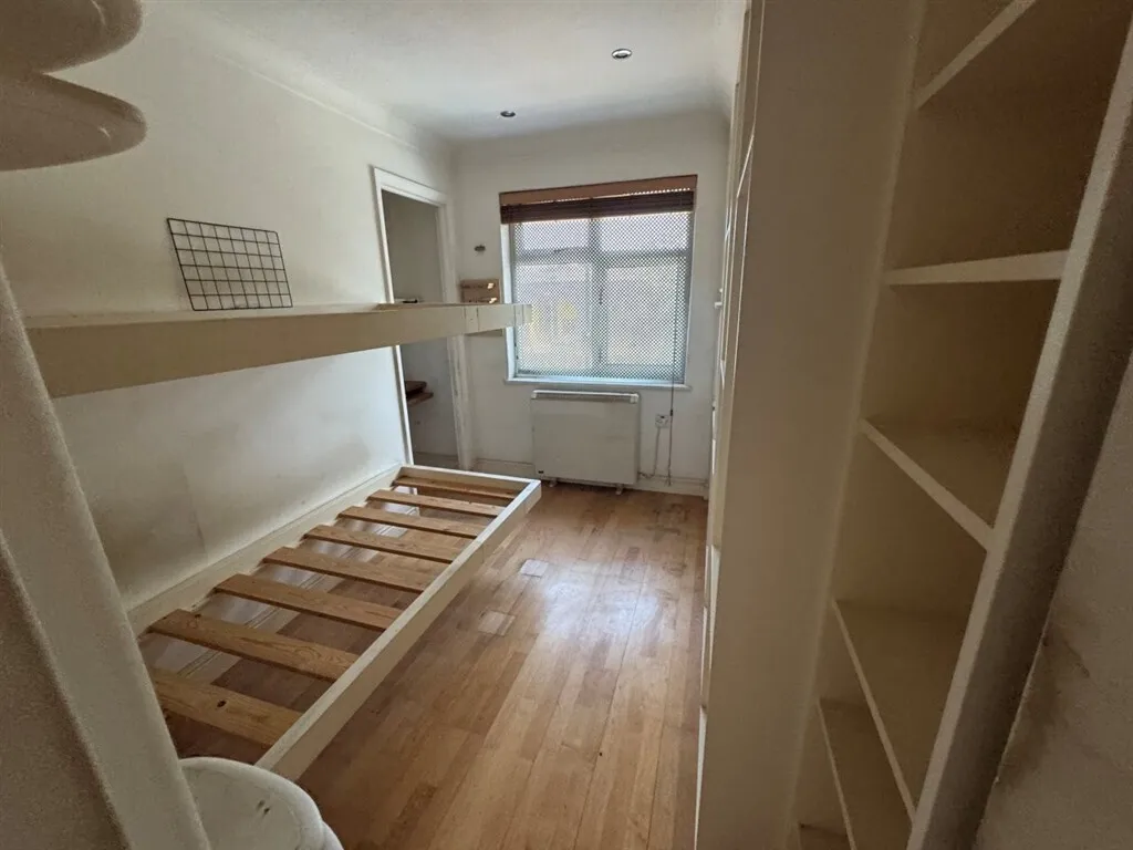 Tennison Road, London, photo 5